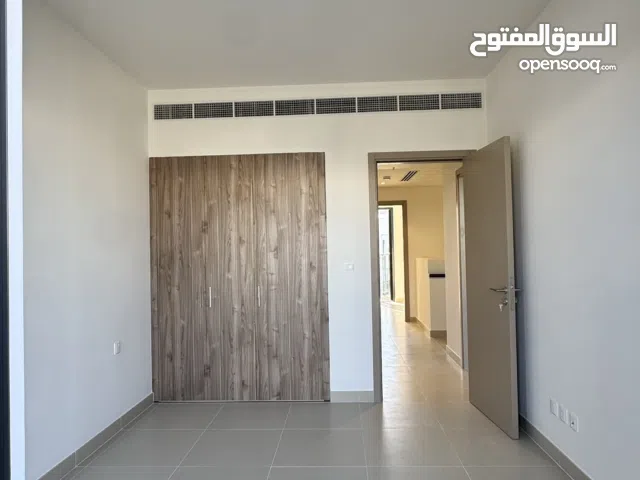 250 m2 3 Bedrooms Villa for Rent in Muscat Al Mouj