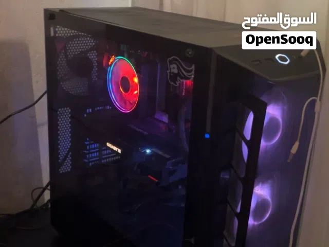 Gaming PC (RTX 2060 Super + Ryzen 7) with Razer Keyboard