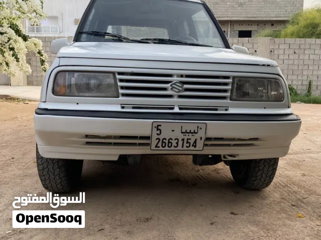 1999 سوزوكي فيتارا Standard