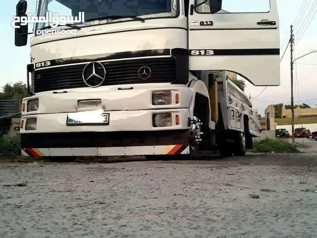 Tow Truck Mercedes Benz 1984 in Madaba