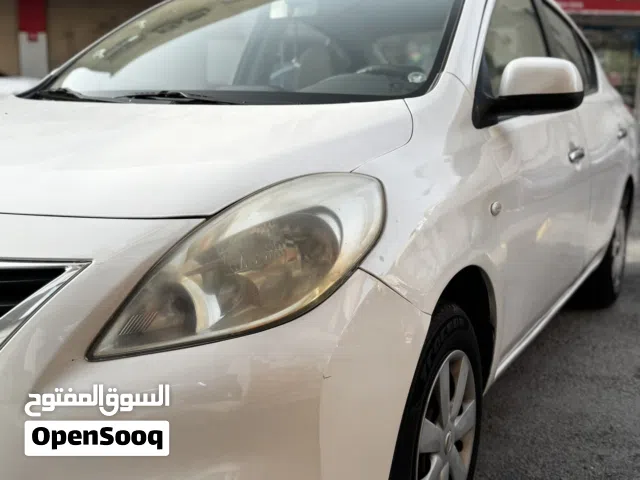 Nissan sunny  2012