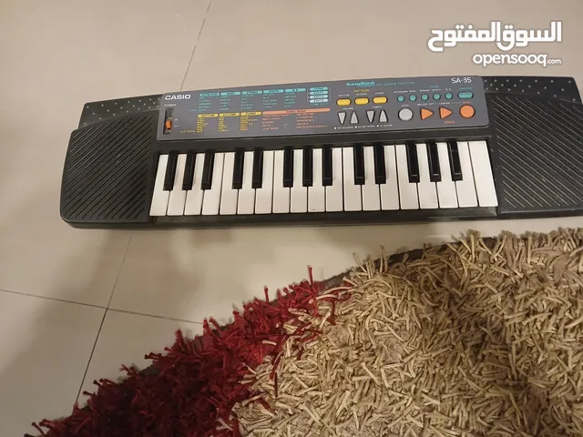 بيانو كاسيويعمل بالكهرباء والبطاريه مع استيريو