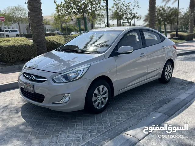 للبيع سيارة هونداي أكسنت