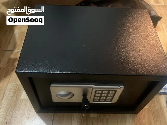 خزنة نقود جديدة