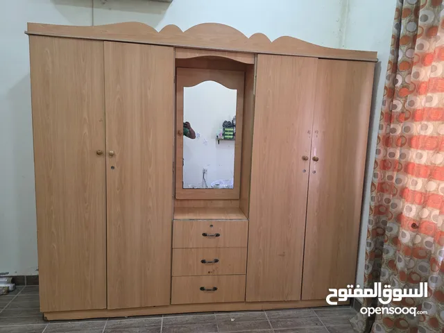 4 Door Wardrobe / Cupboard with attached dressing table