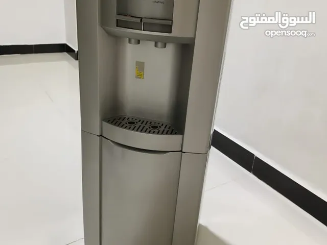 كولر ماء بحال الجديد استخدام بسيط بحال الجديد