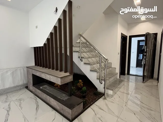 300 m2 4 Bedrooms Apartments for Sale in Amman Airport Road - Manaseer Gs