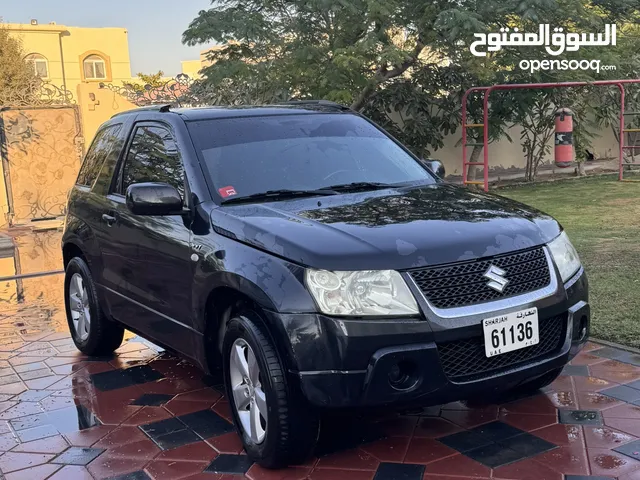 للبيع سوزوكي فيتارا خليجيه باب واحد اللون اسود 2009