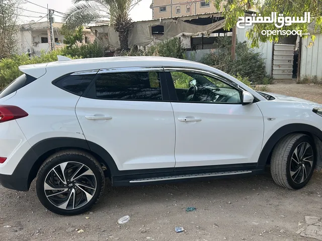 توسان 2018 2*4 فحص نخب للبيع او البدل ع ستروين ابو بيجو