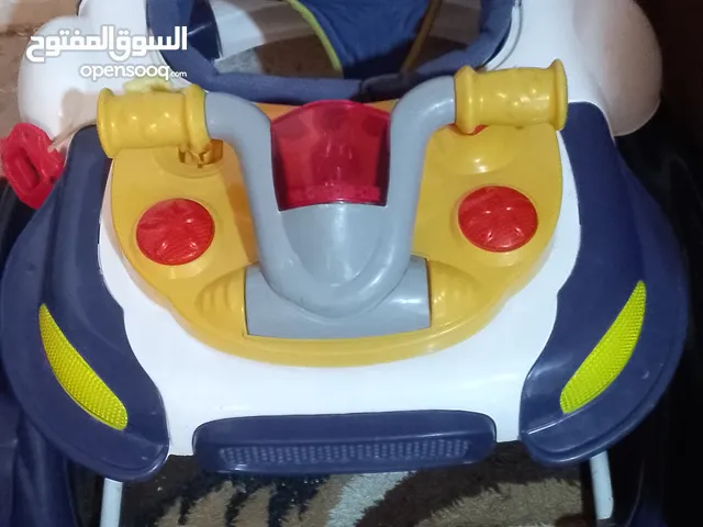 كراجة اطفال في حالة ممتازه