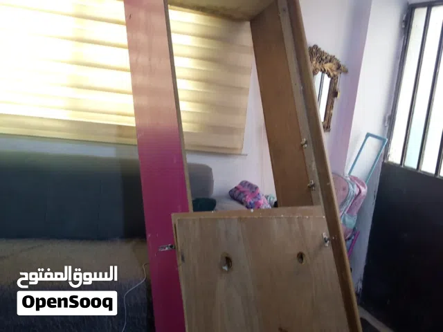 تخت مفرد خشب ثقيل للبيع