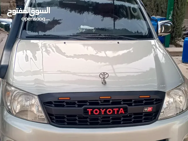 تويوتا هايلوكس 2010