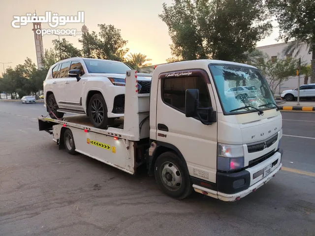 Truck Isuzu in Dubai