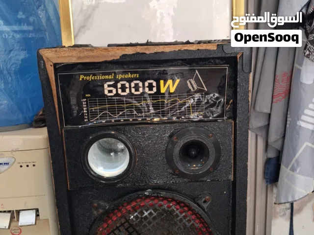 سماعات وصب سياره بحالة ممتازة