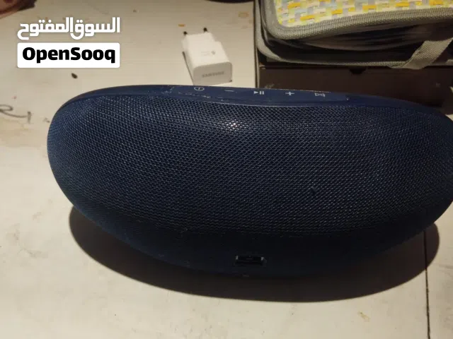 اس بيكر JBL اذاء عالي  اصلي الي    في الاسوق  اسعارهم 60دينار  باقي  3حبات  الوحده  بعشرين دينار