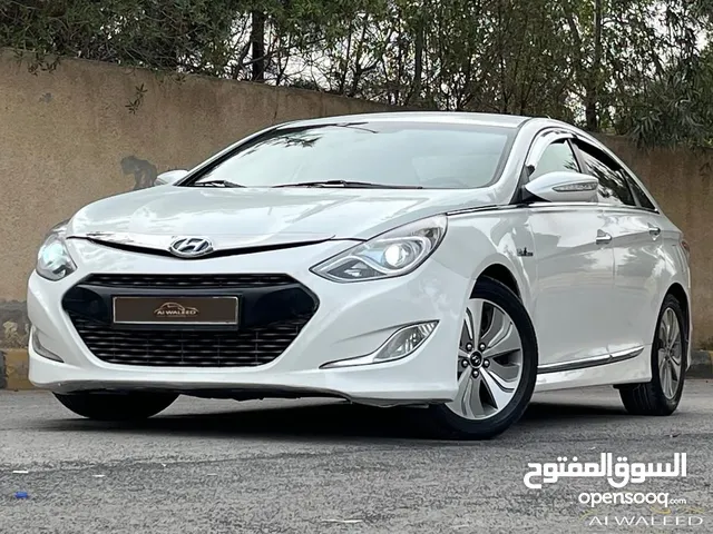 هونداي سوناتا 2013 فل كامل بأستثناء الفتحه للبيع بسعر مغري جدا