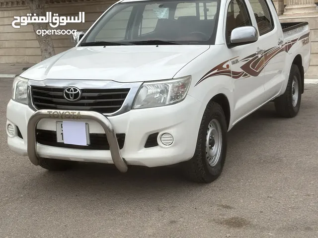 تيوتا هايلوكس 2013