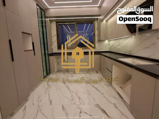 شقة فاخرة روف - الصويفية - 3نوم - 209م - مطلة - قرب الخدمات العامة