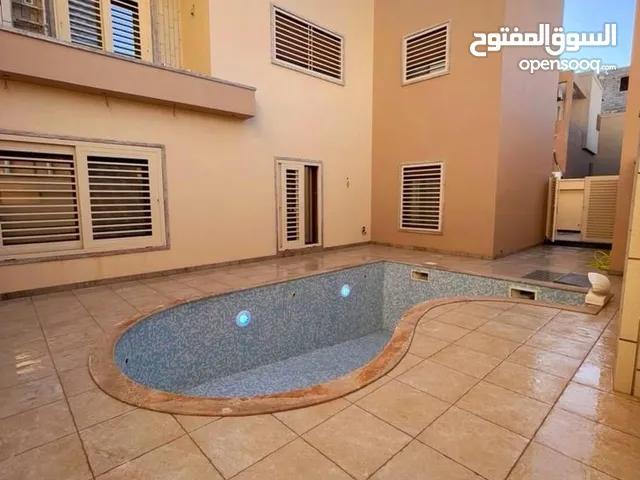 560 m2 More than 6 bedrooms Villa for Sale in Tripoli Janzour
