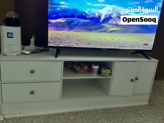 طاوله حامله للتليفزيون
