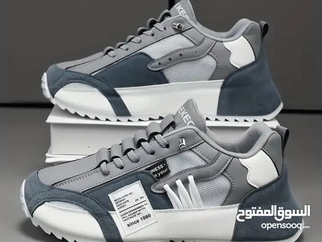 44 Sport Shoes in Irbid