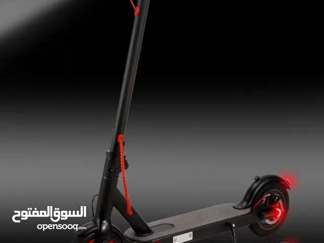 سكوتر مستعمل لمدة 3 شهور سعر حلو و هو بلكمل اسود