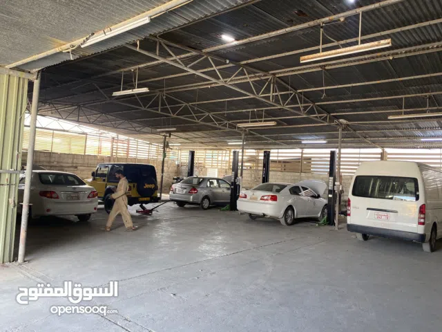 جراج درجه اولى للبيع مع عقود بشكل عاجل
