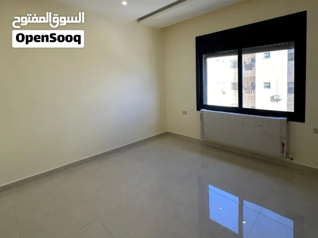 شقة للبيع في ضاحية الرشيد بتشطيب فندقي