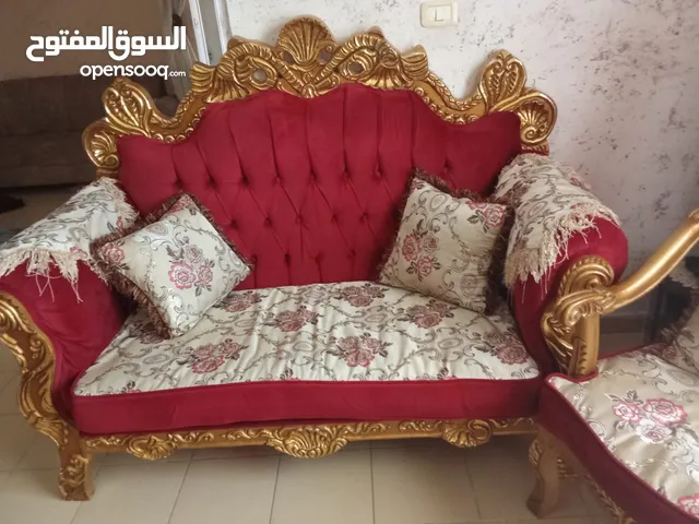 طقم كنب للبيع بسعر مغري