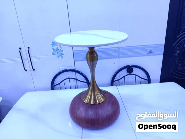 طاولات مجالس إستيل سطحة رخام قوية وأنيقه