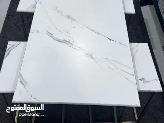 طاولة خشب كبير مع 4 طولات