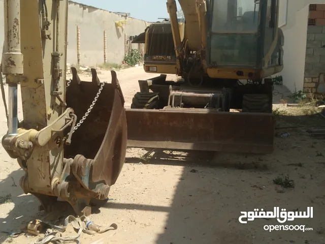 حفار cAT 2008محرك كمبيو كرونة ممتازة بالتقليب شوي تشطيب في طوبوات القروبو وكل شي بالتقليب