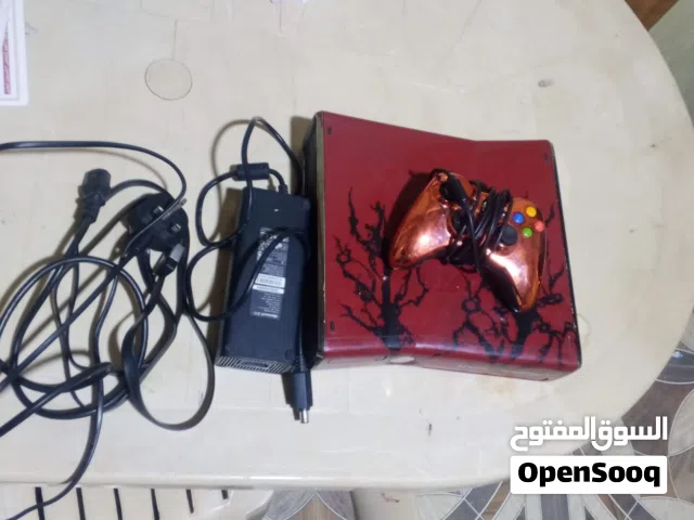 السلام عليكم اكس بوكس نضيف وشغال وماداخل تصليح ابد ويه كل مستلزمات ويده وحده العنوان البصره الحيانيه