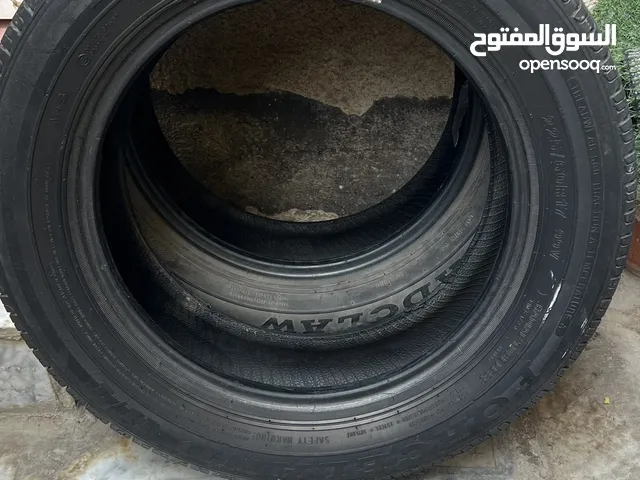 السلام عليكم تايرات قياس 17 نضافة 90 /100 بيهم ركة كل واحد بي 2 +اطارين