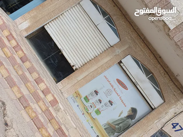 مخزنين للايجار بسعر مغري