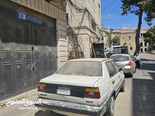 محلات للإيجار في رام التحتا محل دراي كلين سابقاً بجانب دخلة صوفي كافي وقبل مطعم غوار
