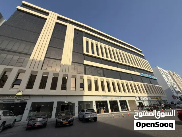Office for Sale – Fully Furnished and Ready for Immediate Use مكتب مؤثث للبيع بالكامل جاهز للاستخدام