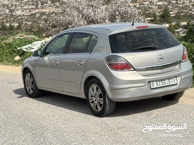Used Opel Astra in Ramallah and Al-Bireh
