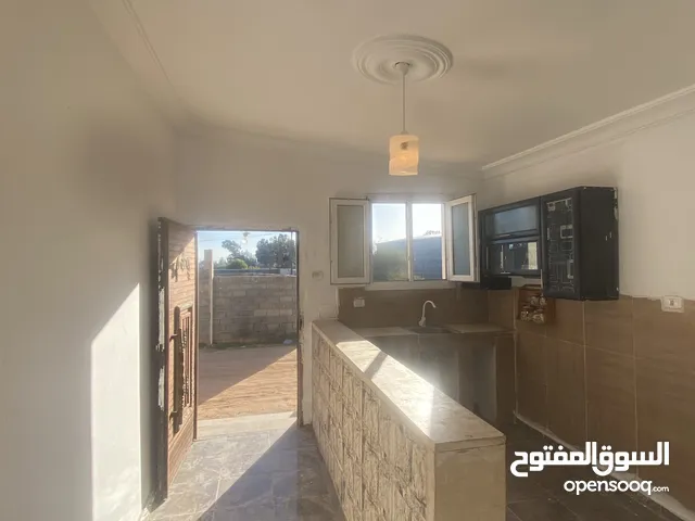 150 m2 2 Bedrooms Townhouse for Rent in Tripoli Ain Zara