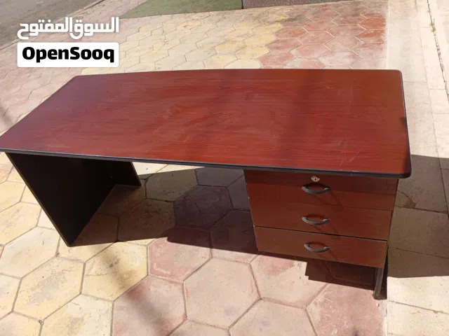 مكتب مدير بحاله ممتازه