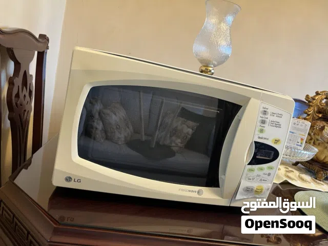 LG 20 - 24 Liters Microwave in Amman