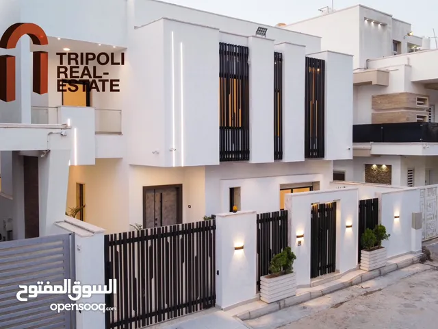 580m2 More than 6 bedrooms Villa for Sale in Tripoli Al-Serraj