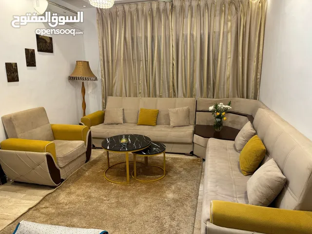 اثاث منزلي مرن نظيف جدا + البرادي
