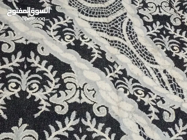شوف الوصف جوته الطول 260 والعرض 194