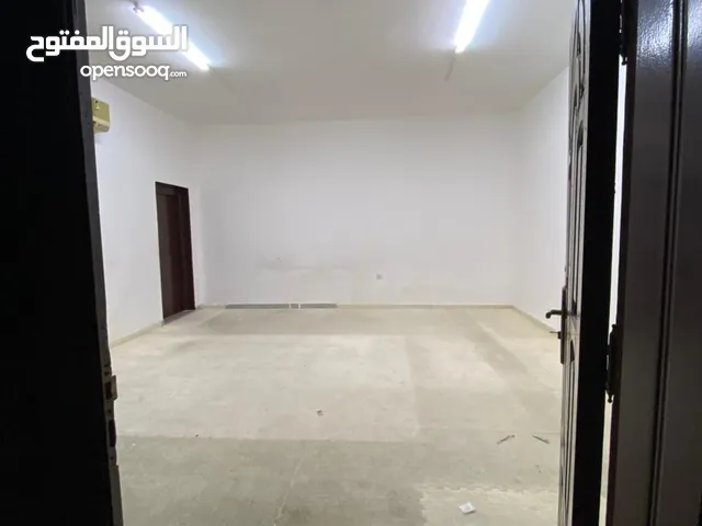 200 m2 1 Bedroom Apartments for Rent in Al Ain Zakher