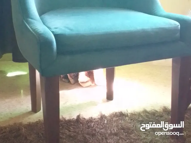 كراسي عدد 2 تفصيل بحاله ممتازه