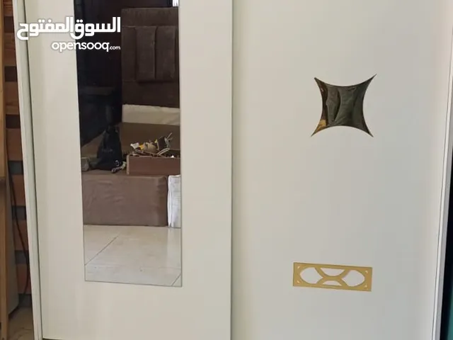 خزانة سحاب مع تخت مفرد