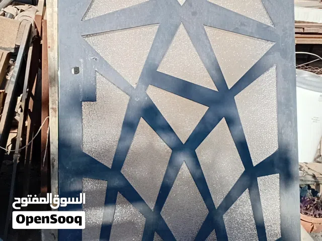 2ابواب حديد مستعمله طول 2متر العرض 96