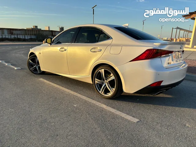 Lexus IS 2019 in Southern Governorate