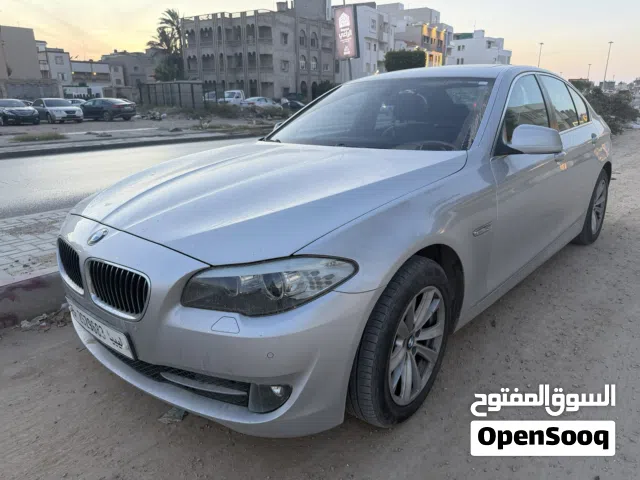 بي ام 528 لون رصاصي